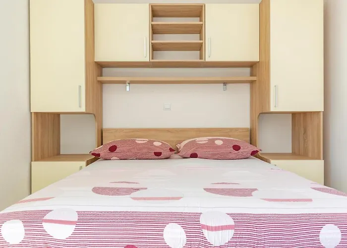 One-bedroom In Apartament Krvavica